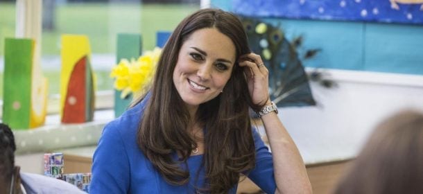 Kate Middleton da sola a San Valentino, inaugura un laboratorio come madrina della Art Room