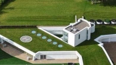 Mario Balotelli: una villa da 6 milioni di euro con pista di atterraggio