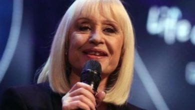 Raffaella Carrà chiede scusa a Lorella Cuccarini: "Ho sbagliato..."