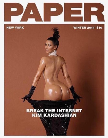 Kim Kardashian, il suo lato B finisce in copertina: l'ironia sul web [FOTO]