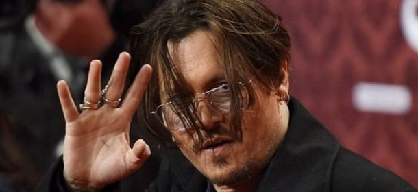 Mortdecai: Johnny Depp alla première di Berlino ingrassato e irriconoscibile