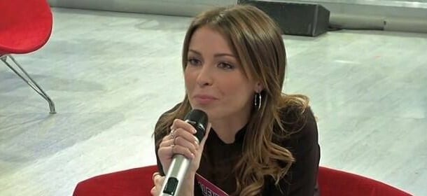 Uomini e donne: Valentina prende in giro Sharon?