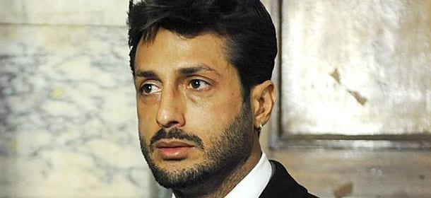 Fabrizio Corona riabbraccia il figlio Carlos: "Staremo sempre insieme" [FOTO]