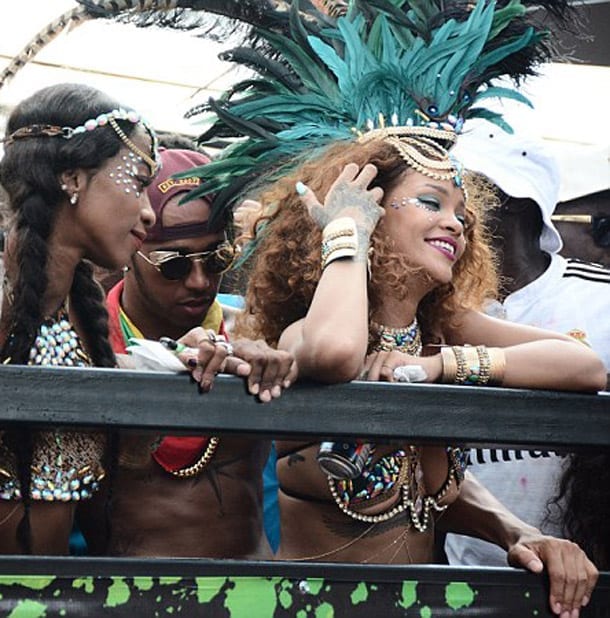 Rihanna e Hamilton pizzicati in barca alle Barbados: è la coppia dell'estate? 