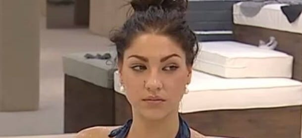 Gf14, Manfredi a Simone: "Chiudiamo Federica in sauna, così brucia"