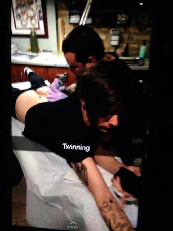 Louis Tomlinson: un nuovo amore e due tatuaggi che fanno impazzire le fan [FOTO]