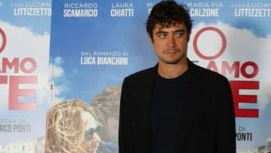 Riccardo Scamarcio in ospedale per un malore: paura per l'attore