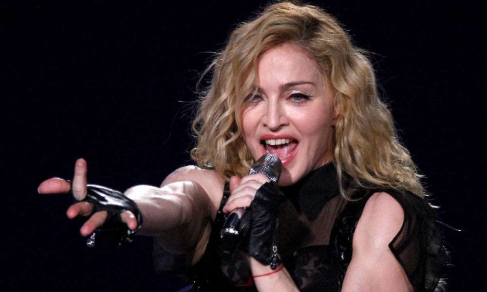 Madonna balla la pizzica in Puglia [VIDEO]