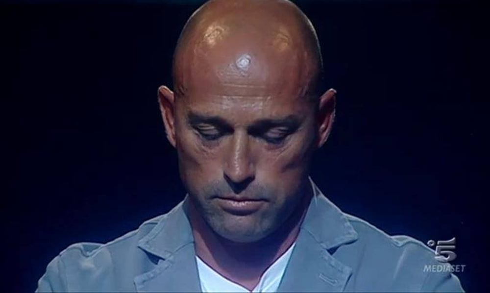 Grande Fratello Vip, Stefano Bettarini piange in diretta: "Sono un cogl*one" [VIDEO]