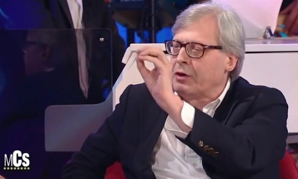 Vittorio Sgarbi offende la comunità LGBT in tv. La bufera sui social per le sue parole