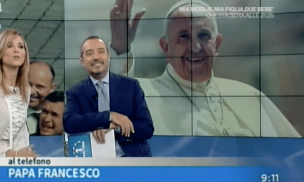 Papa Francesco chiama in diretta a Uno Mattina [VIDEO]