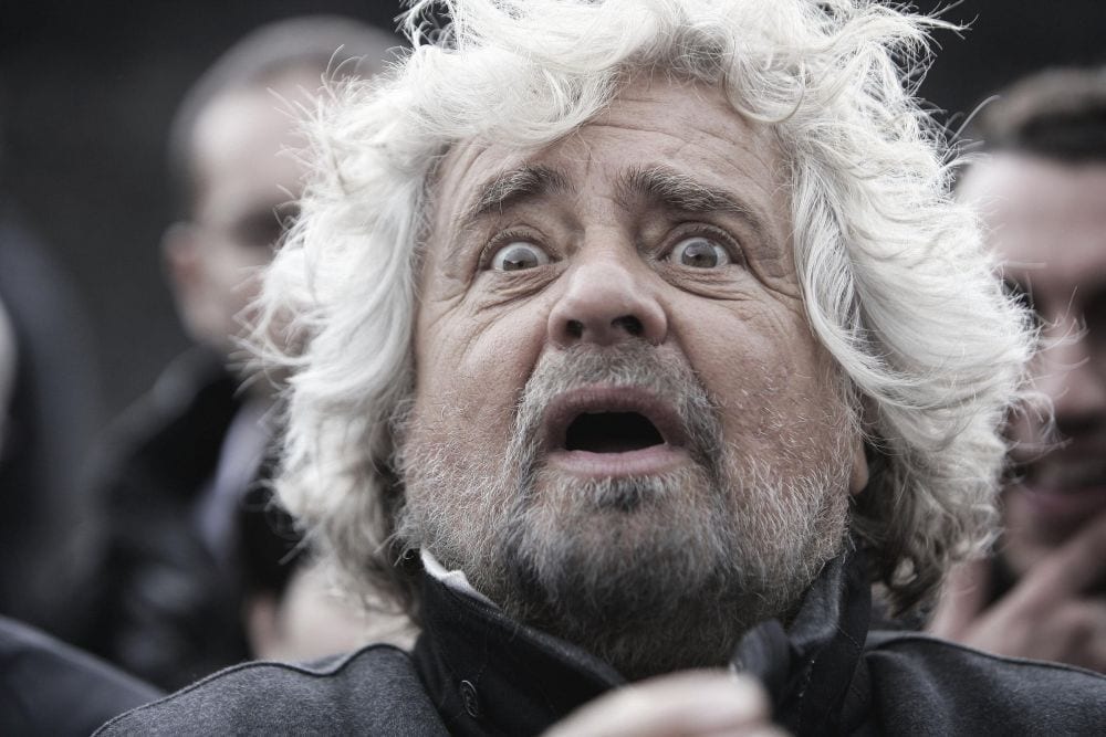 Beppe Grillo sull'Etna, comizio a 2000 metri