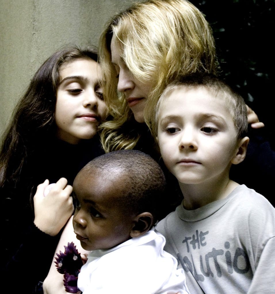 Madonna apre la sua casa ad altre due bambine: Stella ed Esther