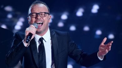 Scorta abusiva, Gigi D'Alessio e il commento shock dopo la deposizione: "Finalmente una giuria di qualità"