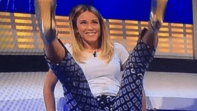 Diletta Leotta gambe all'aria in diretta. Ecco perchè... [VIDEO]