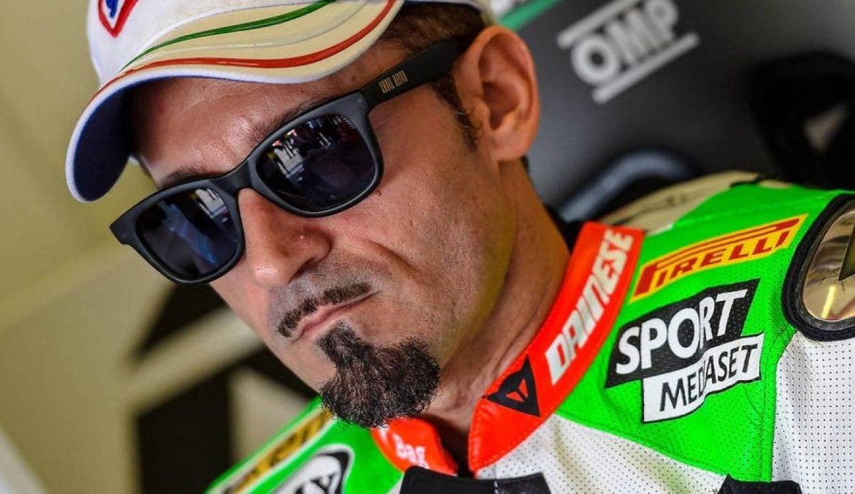 Max Biaggi, le condizioni di salute dopo l'incidente. Bianca Atzei: "Il vostro affetto lo fa sentire meglio"