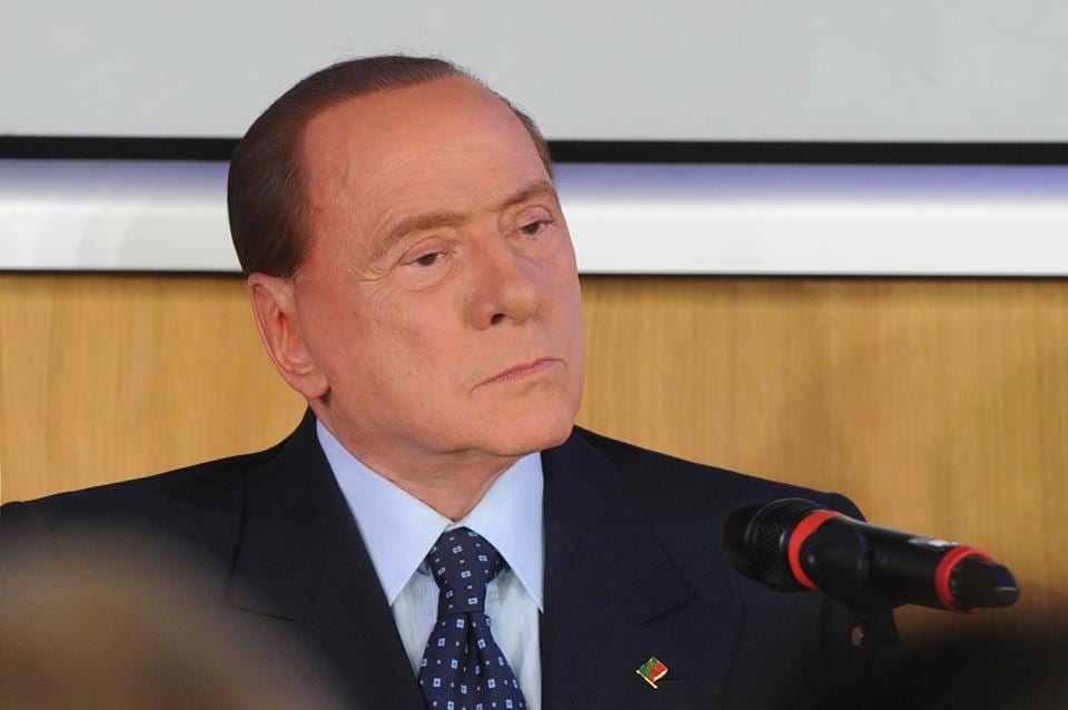 Scintille a distanza tra Berlusconi e Veronica Lario. Il leader di Forza Italia: "Può tenere i soldi"