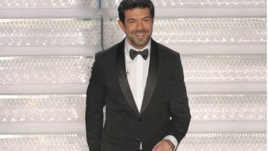 Pierfrancesco Favino, il monologo sui migranti a Sanremo 2018 scatena la polemica [VIDEO]