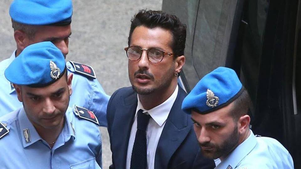 Fabrizio Corona esce dal carcere e pubblica video su Instagram. Il pg: "Torni in carcere"