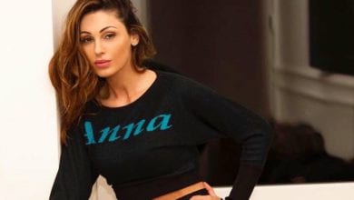 Anna Tatangelo si confessa da Costanzo con D'Alessio al telefono: "È la persona più importante della mia vita"