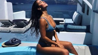 Paola Di Benedetto e Federico Rossi insieme a Santorini