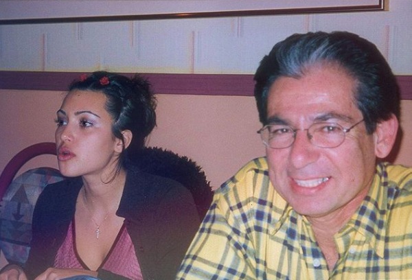 Kim Kardashian mostra una foto del 1998: un particolare crea "imbarazzo"