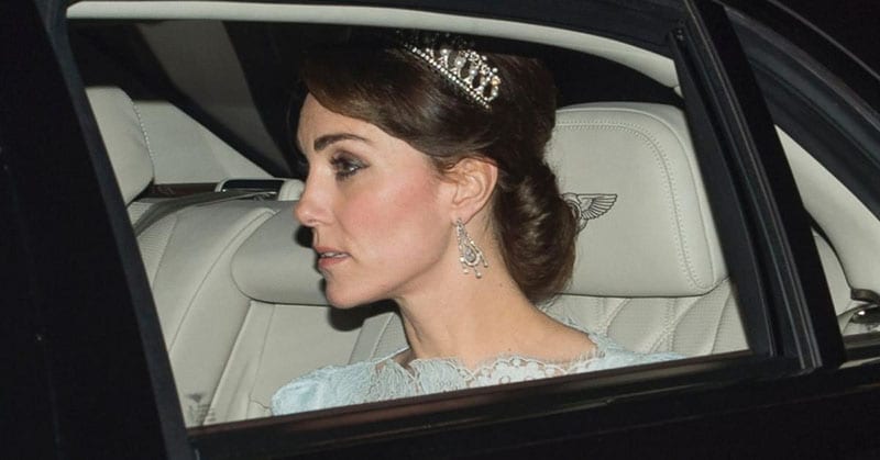 Kate indossa gli accessori di lady Diana: i sudditi non gradiscono