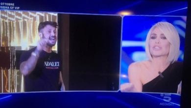 Fabrizio Corona e Ilary Blasi: furiosa lite in diretta al GF Vip, "Tuo marito dice cazzate"