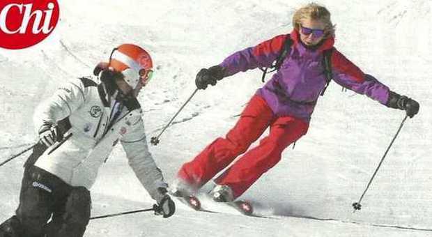 Maria De Filippi senza Maurizio Costanzo: ecco con chi è stata beccata a sciare
