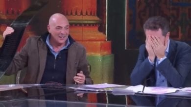 Paolo Brosio, da Fabio Fazio distrugge il tavolo con un pugno [VIDEO]