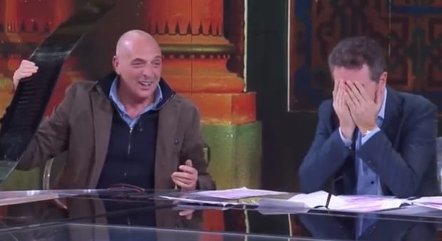 Paolo Brosio, da Fabio Fazio distrugge il tavolo con un pugno [VIDEO]