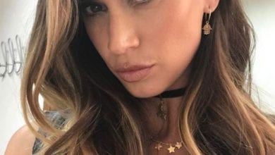 Melissa Satta infuriata si scaglia contro i fan: "Idioti!"