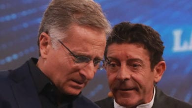 Paolo Bonolis e Luca Laurenti contro Striscia: non le mandano a dire