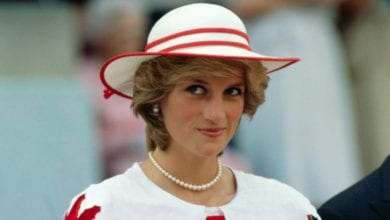 Lady Diana, gli operai raccontano: "L'abbiamo beccata nuda in giardino"