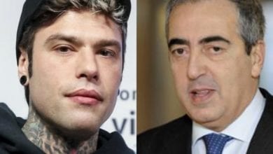 Gasparri querela Fedez e lui sbotta: "Riprenditi!"