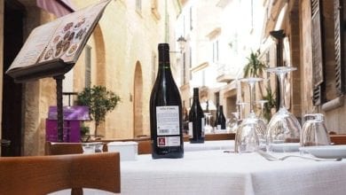 Ordinano i piatti più costosi al ristorante: ma quando devono pagare...