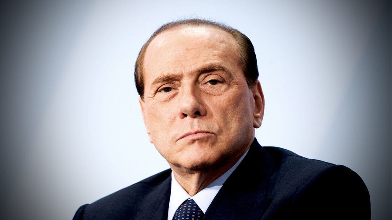 Berlusconi ricoverato oggi: sta male problemi al cuore