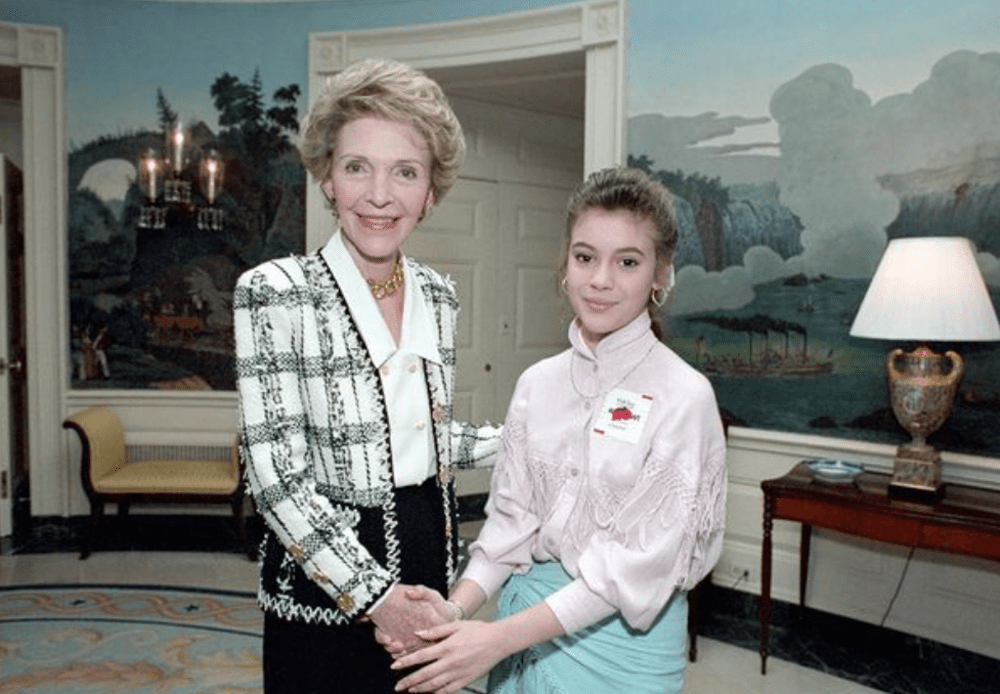 Nancy Reagan con Alyssa Milano
