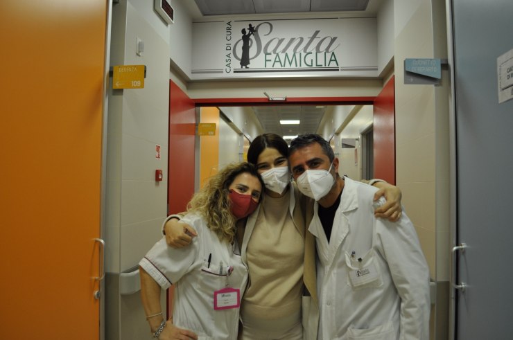 Ilaria Spada con equipe medica