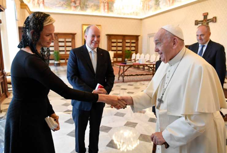 Charlene di Mona e Papa Francesco